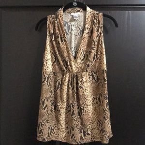 Woman’s Cache Sleeveless Blouse